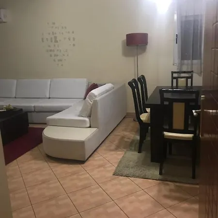 Lovely 2 Bedroom Apartament *